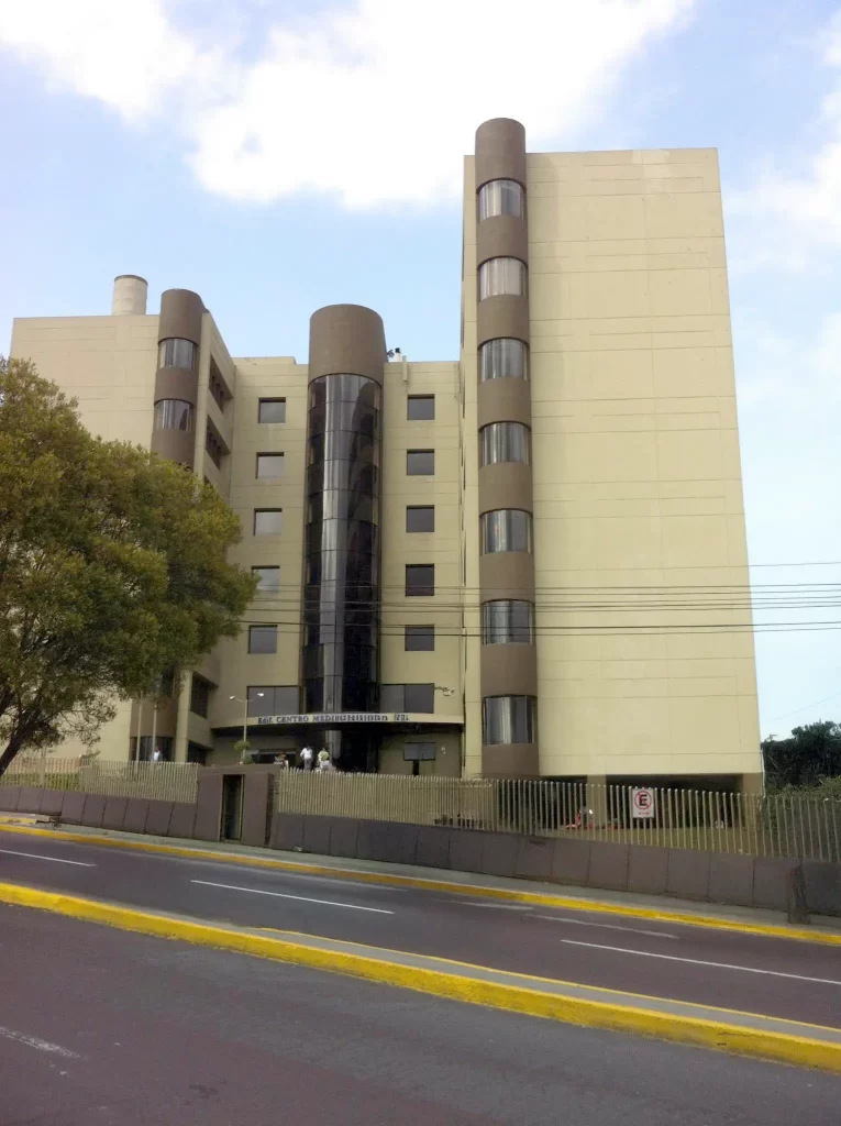 Cirujano Oncologo Hospital Metropolitano Dr Carlos Riofrio